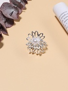 Крабик для волос «Ромашка», 2.2×2 см, серебро - Фото 3