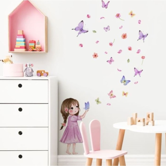 Наклейка пластик интерьерная цветная "Малышка с бабочками" 30х40 см - Фото 1