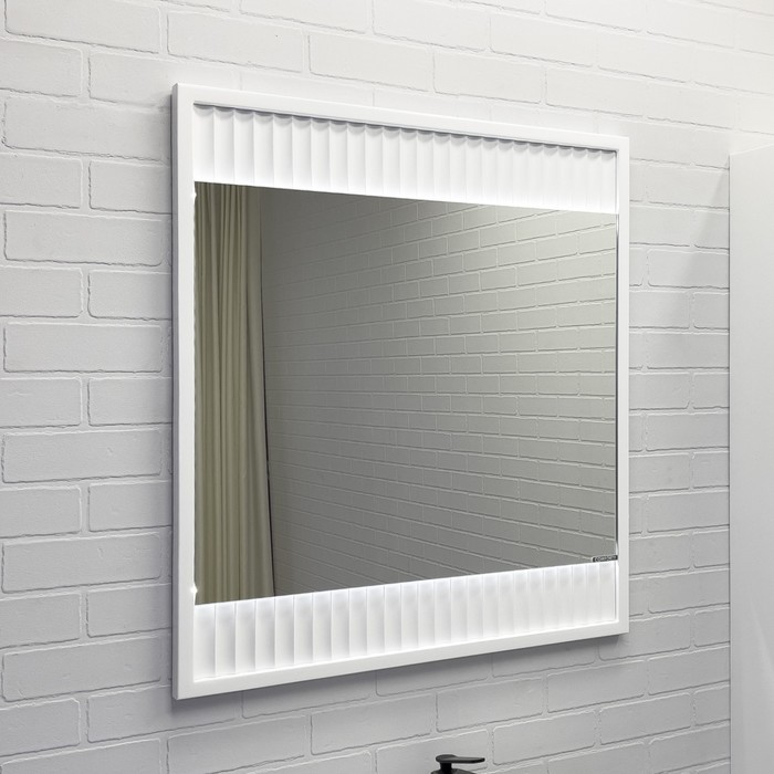 Зеркало Comforty Марсель 75, LED-подсветка, бесконтактный сенсор, цвет белый матовый, 75х80 мм