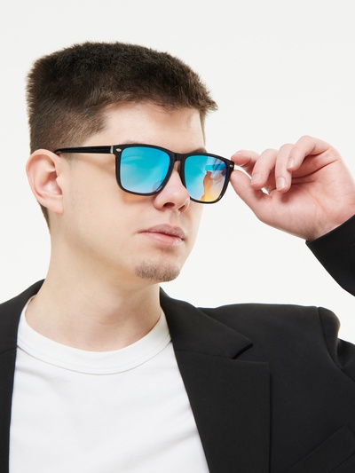 Очки солнцезащитные «OneSun. Wayfarer», uv 400, линза 4.3×5.5 см, чёрный, голубой