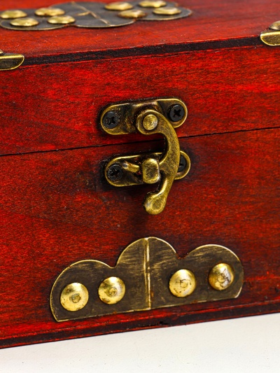 Шкатулка для украшений «Сундучок. Герцогство», дерево, с заклёпками, коричневая, 15×10.5×8.5 см