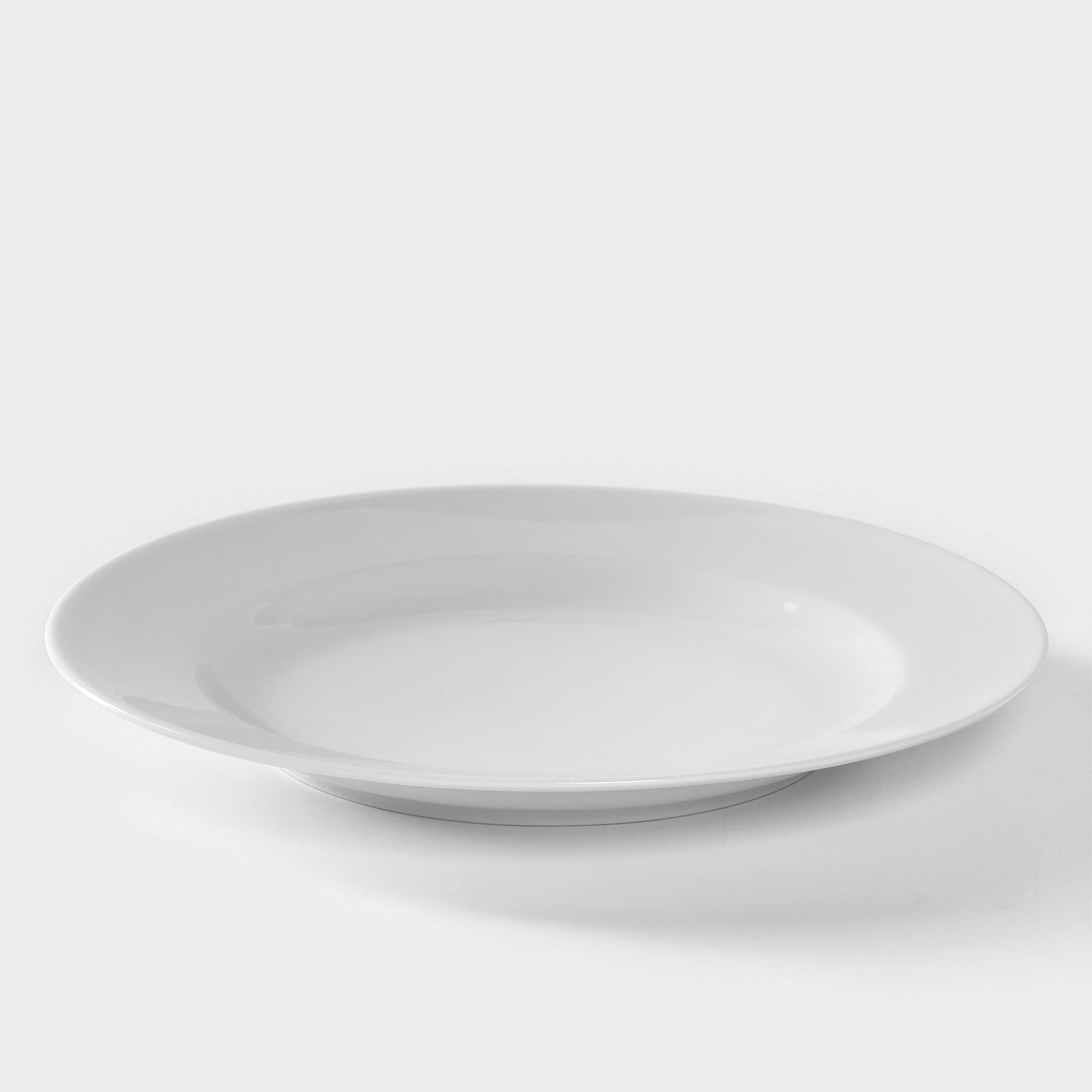 Тарелка фарфоровая «Идиллия», d=24 см, белая