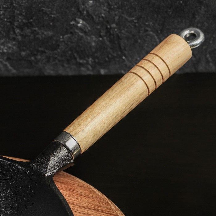 Сковорода чугунная Magma «Эко», 23×3,5 см, с 2 сливами и съёмной деревянной ручкой