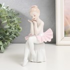 Сувенир керамика "Малышка-балерина в пачке с розовой юбкой на пуфе" 15х10,5х7,5 см - фото 9057912