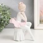 Сувенир керамика "Малышка-балерина в пачке с розовой юбкой на пуфе" 15х10,5х7,5 см - фото 9057916