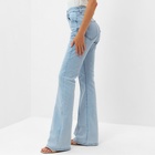 Джинсы женские клёш со стрелкой MINAKU: Jeans Collection, размер 44, голубые - Фото 9