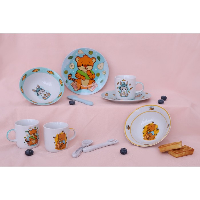 Набор детской посуды из керамики Доляна «Медвежонок и мёд», 3 предмета: кружка 230 мл, миска 400 мл, тарелка d=18 см, цвет белый - фото 1907752605