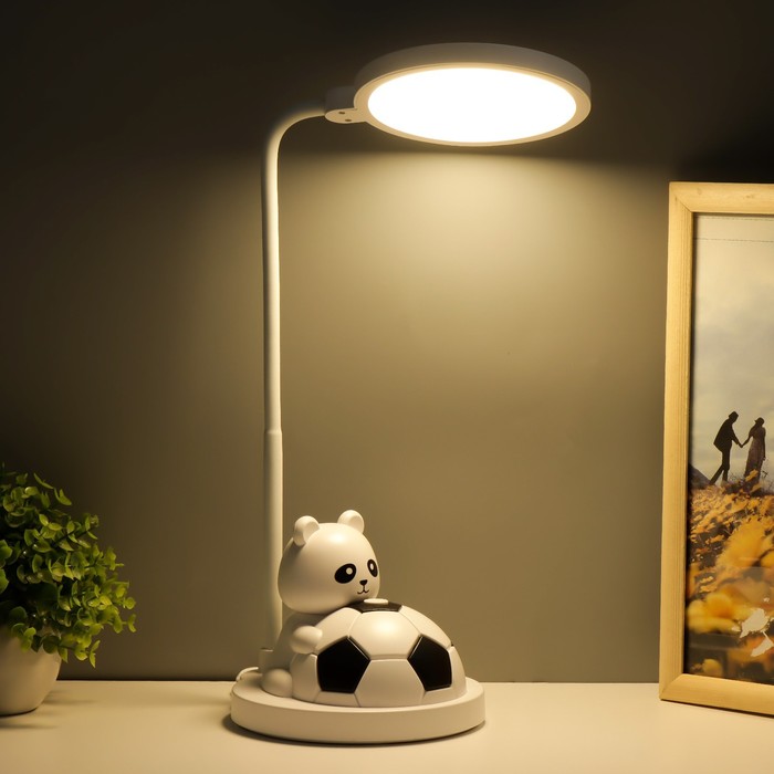 Настольная лампа "Мишка с мячом" LED  черно-белый 14х15х48 см RISALUX - фото 1907753680