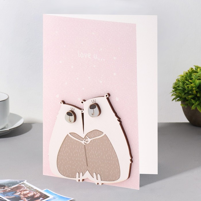 Открытка с деревянным элементом 