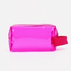 Косметичка на молнии, с ручкой, малиновая - Фото 4