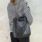 Сумка - мешок женская без застёжки, 35×7×33 см, со стёжкой, чёрная - Фото 13