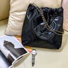 Сумка - мешок женская без застёжки, 35×7×33 см, со стёжкой, чёрная - Фото 12