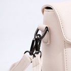 Сумка женская мессенджер на магните, 24×10×15 см, однотонная, белая - Фото 5