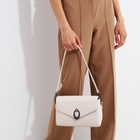 Сумка женская мессенджер на магните, 24×10×15 см, однотонная, белая - Фото 2