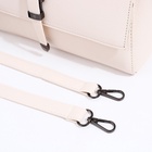 Сумка женская мессенджер на магнитах, 24×10×15 см, белая - Фото 8