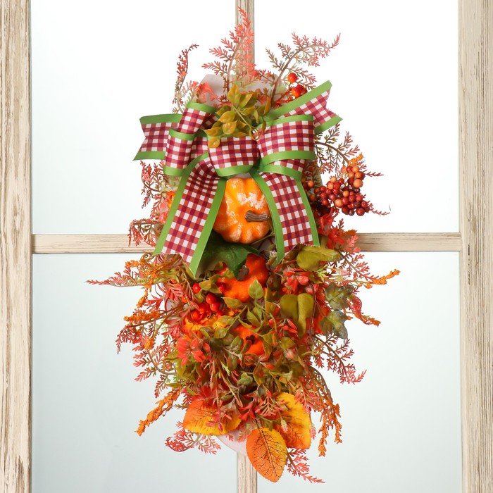 Венок на дверь интерьерный "Осенний с тыквами" 30х50 см