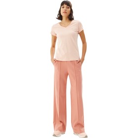 

Футболка женская Bilcee Women's V-Neck Basic T-Shirt, размер 40-42 RUS