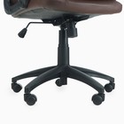 Кресло руководителя Клик мебель 6066, коричневое - Фото 6