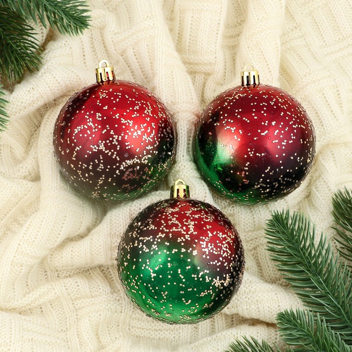 Ёлочные игрушки «Мэдисон», шары новогодние, d=8 см, набор 3 шт., зелёный/красный - Фото 1