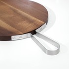 Доска разделочная с металлической ручкой, круглая, 35,8×25×1,6 см, тропическая акация - фото 22357568