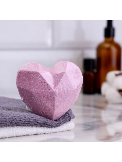 Бомбочка для ванны "Кристалл" смородина - яблоко, 60 г