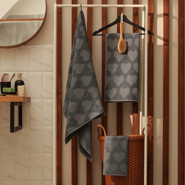 Полотенце махровое Love Life Hearts, 70×140 см, хлопок 100%, тёмно-серое - Фото 1