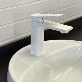 Смеситель для раковины Comforty FC071A-CKBT, картридж 35 мм, цвет белый