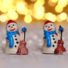 Миниатюра кукольная «Снеговик с метлой», набор 2 шт., размер 1 шт. — 3,3 x 2 см
