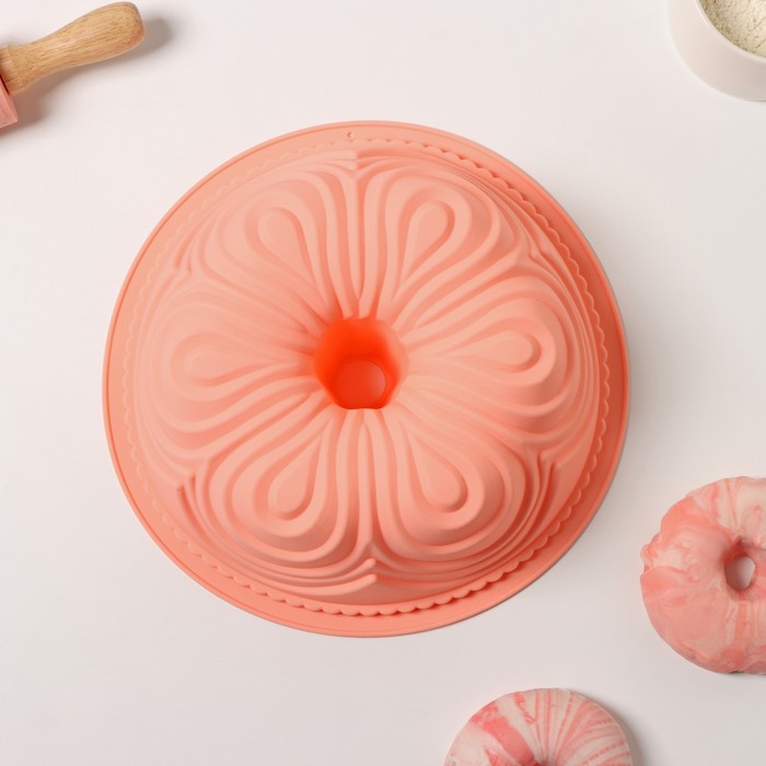 Форма силиконовая для выпечки Доляна «Немецкий кекс. Торжество» 22.5×8 см, внутренний диаметр 20см, цвет персиковый