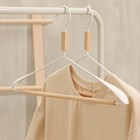 Плечики - вешалка для одежды с усиленными плечиками LaDо́m Laconique, 42×24×3,2 см, цвет белый - Фото 6