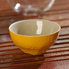 Набор для чайной церемонии керамический «Лимон», 6 предметов: стеклянная чаша с крышкой 210 мл, 2 керамические чаши 40 мл и 150 мл, салфетка, сумка, цвет жёлтый - Фото 3