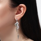 Серьги висячие со стразами «Циркон» льдинки, цвет белый в серебре, 7 см - фото 24250144