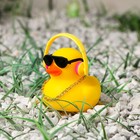 Утка с наушниками, цвет жёлтый, в очках - фото 7002484