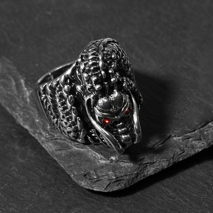 Кольцо «Перстень» дракон с красными глазами, цвет красный в чернёном серебре, 19 размер
