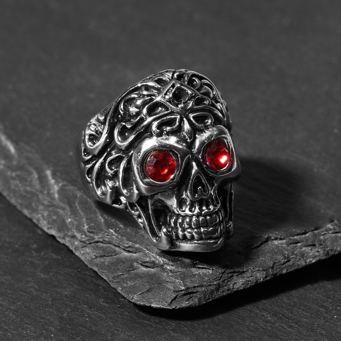Кольцо «Перстень» череп с красными глазами, цвет красный в чернёном серебре, 20 размер - Фото 1