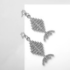 Серьги со стразами «Рыбки» миниатюрные, цвет белый в серебре - Фото 2