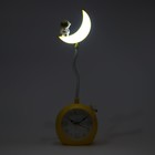 Часы - будильник с подсветкой "Полумесяц", детские, дискретный ход, 1АА, 10х32х6 см, микс - Фото 3