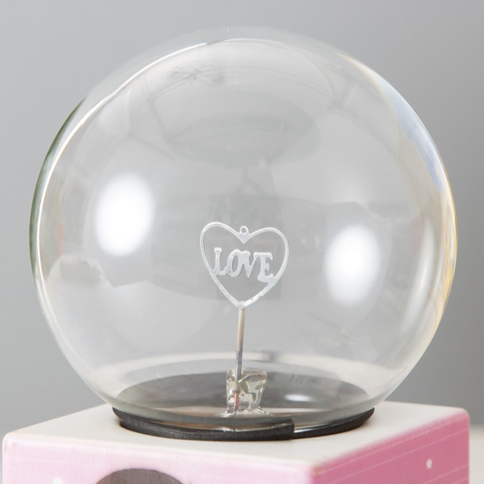Плазменный шар "Влюбленные" цветной 8,5х8,5х17 см МИКС - фото 1907785524