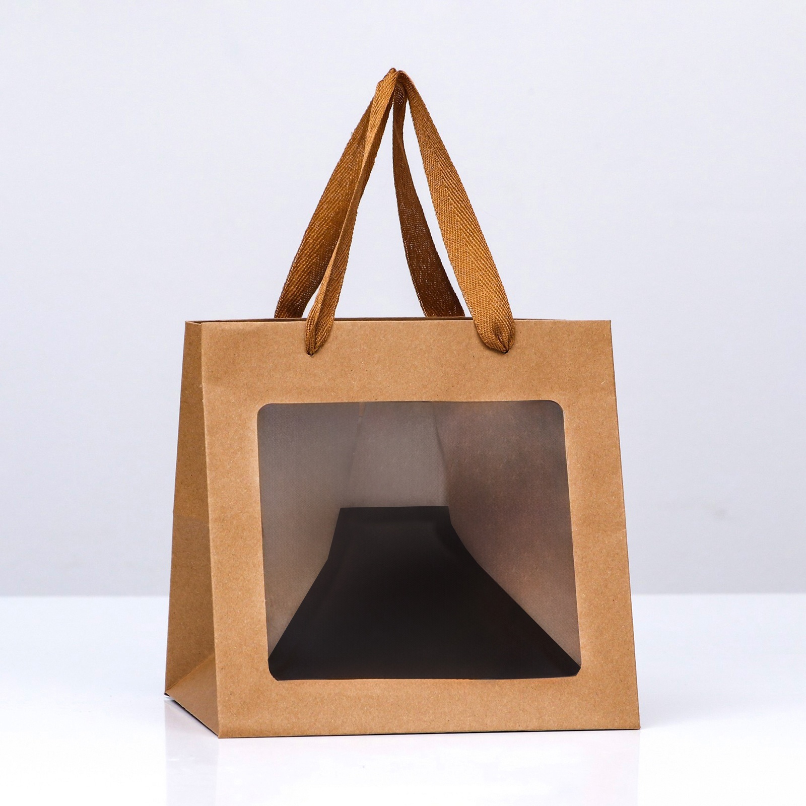 Пакет подарочный, крафт, с окном, 20 х 20 х 20 см (9608102) - Купить по ...