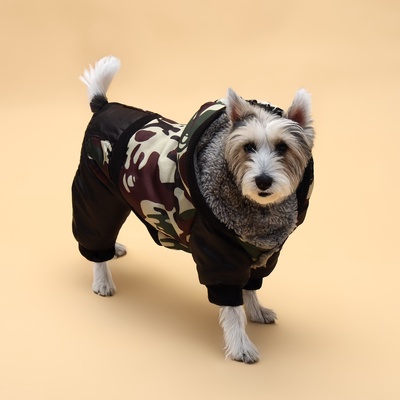 Комбинезон «Камуфляж». на меховом подкладе, размер L. ДС 35, ОШ 35, ОГ 45 см, чёрный. зелёный