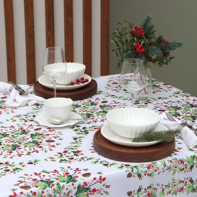 Скатерть Доляна «Хвойный узор» 145×220 см, 100% п/э