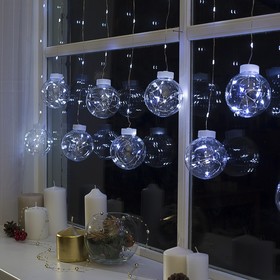 УЦЕНКА Гирлянда «Бахрома», 2.5×0.7 м, с насадками в виде шариков, IP20, 150 LED, 12 В, серебристая нить, свечение белое 9892834