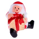 Миниатюра кукольная «Дед Мороз с большим подарком», набор 2 шт., размер 1 шт. — 3,4 × 3,7 см - фото 7155529