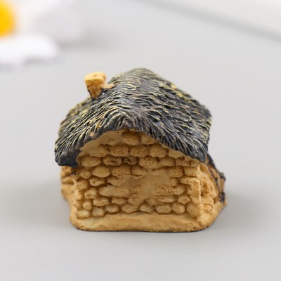 Фигурка для флорариума полистоун «Домик с соломенной крышей», 4×3.2×3.2 см, МИКС