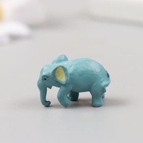 Фигурка для флорариума полистоун 'Голубой слон' 1х2,5х1,5 см