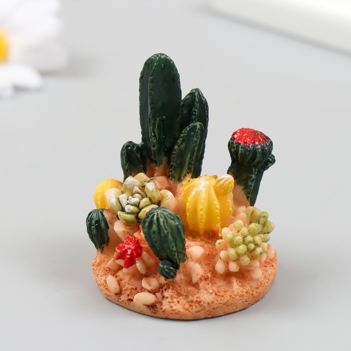 Фигурка для флорариума полистоун «Кактусы на горке», 5×5×7 см - Фото 1