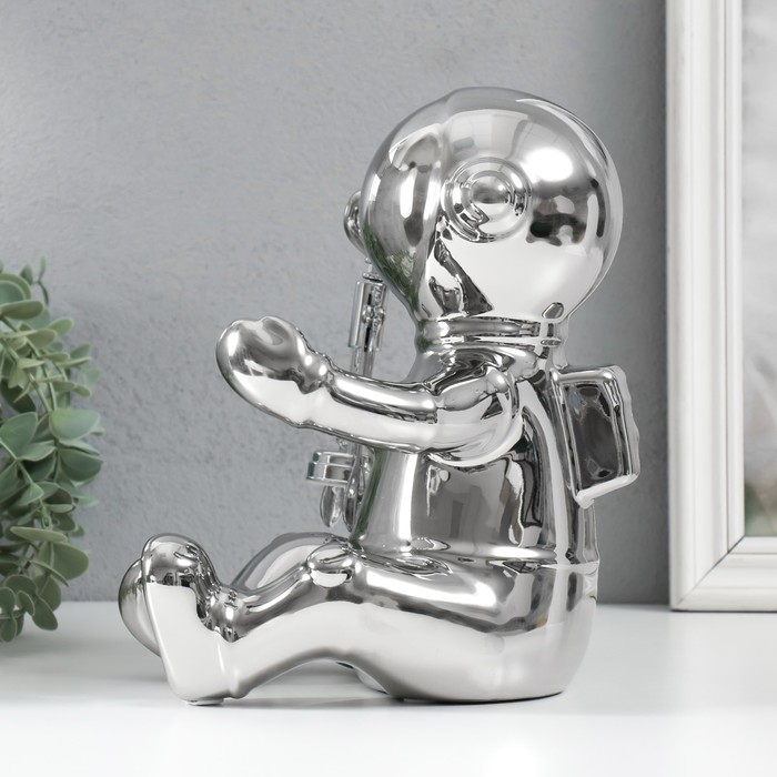 Сувенир керамика подставка под бутылку "Космонавт" серебро 22,5х21х24 см - фото 1878314116