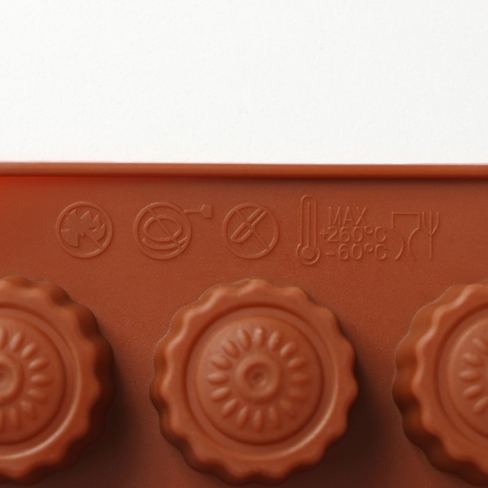 Форма силиконовая для выпечки Доляна «Конди», 20×11×1,5см (2,5×2,5×1,5 см), 15 ячеек, цвет коричневый