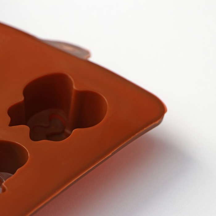 Форма силиконовая для льда и кондитерских украшений Доляна «Насекомые» 22×11,5×2 см, 8 ячеек, цвет коричневый