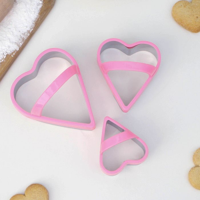 Набор форм для вырезания печенья KONFINETTA «Сердце», 3 шт, цвет розовый - Фото 1